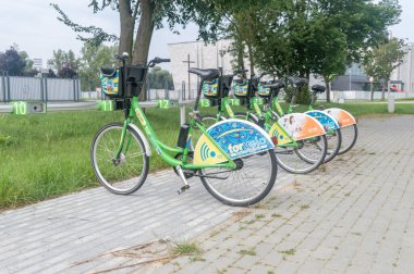 Torun, Polonya - 26 Temmuz 2021: Torvelo, Torun şehir bisikleti.