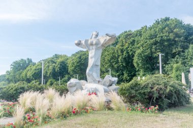 Gdynia, Polonya - 1 Ağustos 2021: Sonsuza dek nöbet tutanlar (Tym, co odeszli na wieczna wachte) anıtı.