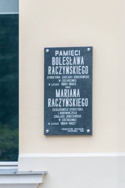 Ciechocinek, Polonya - 26 Temmuz 2021: Boleslaw Raczynski ve Marian Raczynski Anma Plaketi.