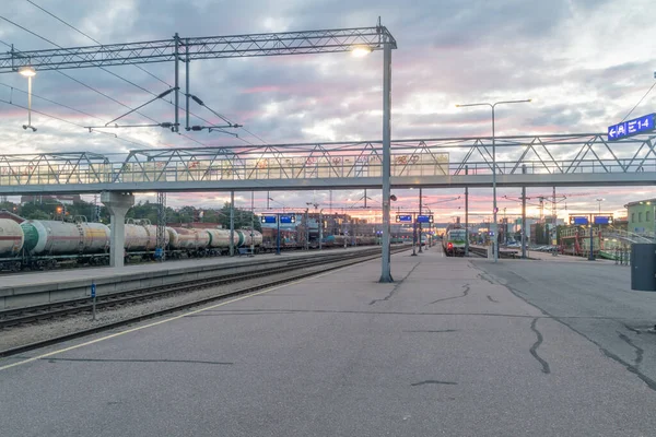 Turku Finlandia Agosto 2021 Salida Del Sol Plataforma Estación Tren — Foto de Stock