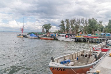 Krynica Morska, Polonya - 17 Ağustos 2021: Krinica Morska Havzası III - Nowa Karczma.