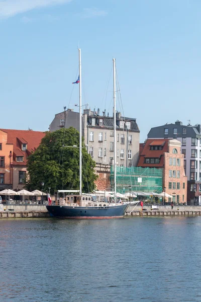 Gdansk Polonya Ağustos 2021 Motlawa Nehri Üzerinde Yelkenli Gemi — Stok fotoğraf