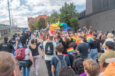 Gdansk, Polonya - 21 Ağustos 2021: Tricity LGBTQ + geçit töreni.
