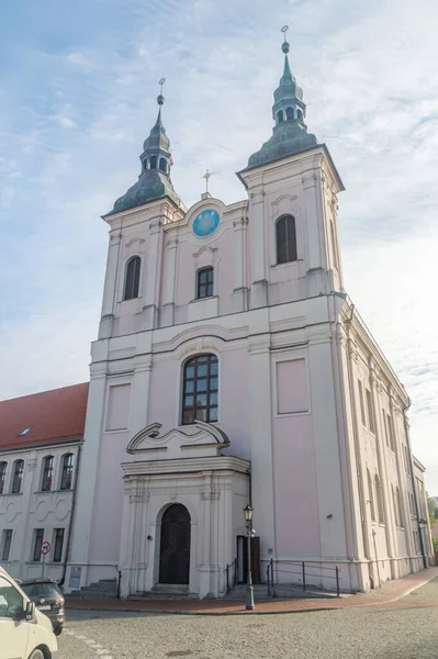 Chojnice, Polonya - 22 Eylül 2021: Kutsanmış Bakire Meryem Kilisesi.