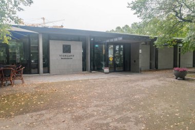 Oslo, Norveç - 24 Eylül 2021: Vigeland Ziyaretçi Merkezi.