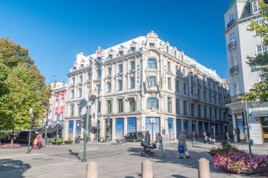 Oslo, Norveç - 25 Eylül 2021: Karl Johan Otel Binası.