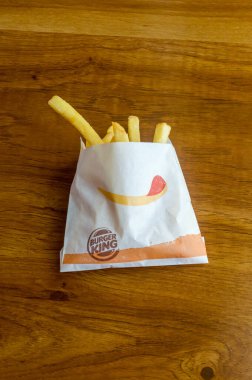 Witramowo, Polonya - 3 Ekim 2021: Burger King patates kızartması.