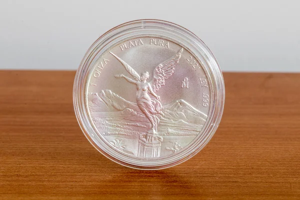 Mexicaanse Zilveren Libertad Munt Fijn Zilver Argent Pur Driekwart Zijaanzicht — Stockfoto