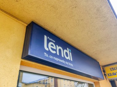 Pruszcz Gdanski, Polonya - 6 Mart 2022: Pruszcz Gdanski 'deki ofiste Lendi Logosu. Lendi kredi komisyoncusu..