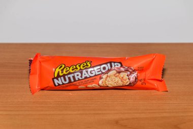 Pruszcz Gdanski, Polonya - 21 Mart 2022: Reese 's Nutrageous.