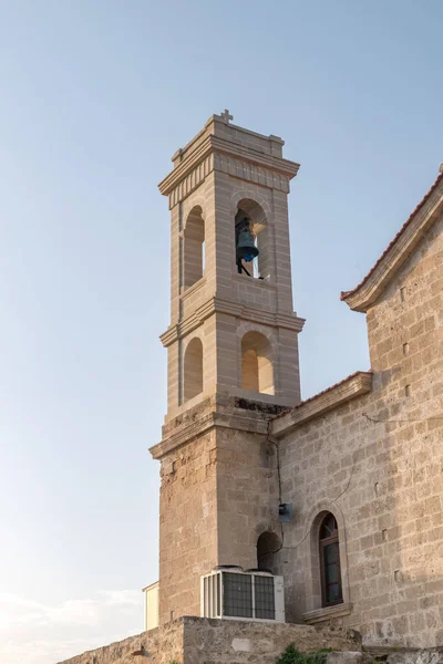 塞浦路斯帕福斯 2022年4月2日 Panagia Theoskepasti教堂钟楼 — 图库照片