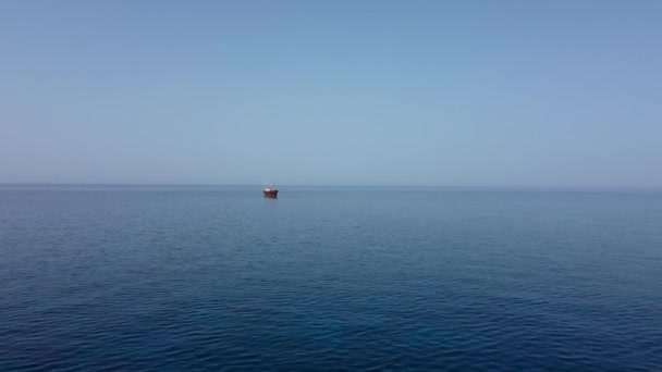 Mit Verlassenem Schiff Über Das Mittelmeer Fliegen Schiffbruch Der Demetrios — Stockvideo