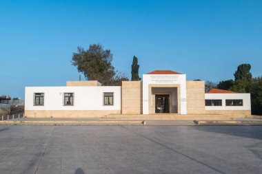 Paphos, Kıbrıs - 2 Nisan 2022: Dünya Mirası sitesi Nea Pafos 'a Giriş.