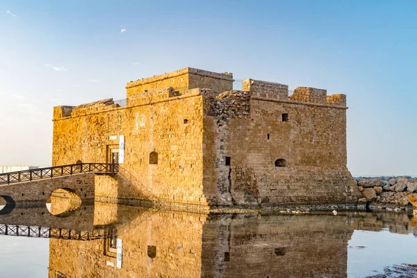 Paphos Ciprus Április 2022 Paphos Castle Reflection Water Reggeli Kilátás — Stock Fotó