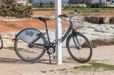 Peyia, Kıbrıs - 2 Nisan 2022: ABC Bisiklet Kiralama.