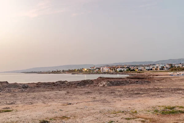 Вигляд Середземноморське Узбережжя Містом Пафос Увечері Гарний Захід Сонця Кіпрі — стокове фото