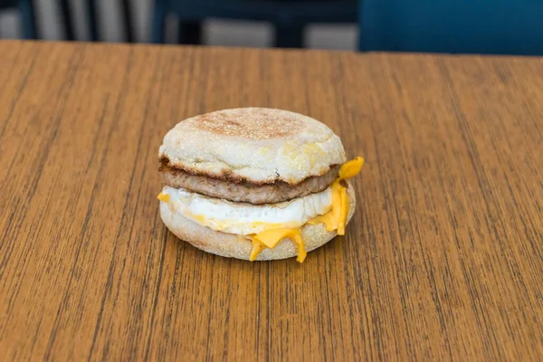 Gdansk Polônia Março 2022 Mcdonalds Mcmuffin Com Porco Ovo Mcmuffin — Fotografia de Stock