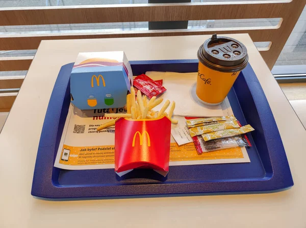 Pruszcz Gdanski Puola Huhtikuuta 2022 Aamiainen Mcdonald Sin Ravintolassa — kuvapankkivalokuva