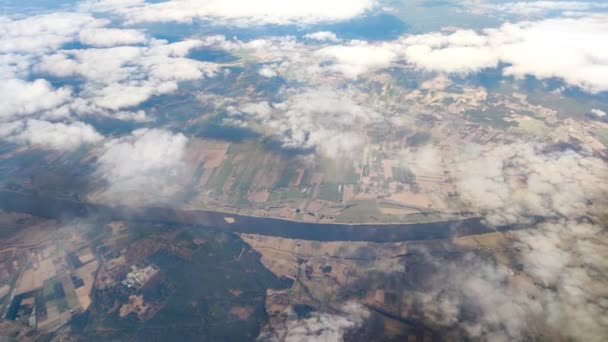 비스툴라 강에서 공중에서 폴란드 비행기로 — 비디오