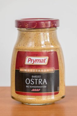 Pruszcz Gdanski, Polonya - 6 Mayıs 2022: Prymat çok baharatlı hardal.