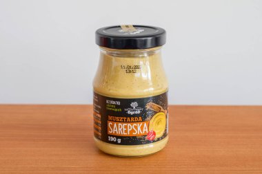 Pruszcz Gdanski, Polonya - 18 Mayıs 2022: Zaczarowany Ogrod sarepska hardalı.