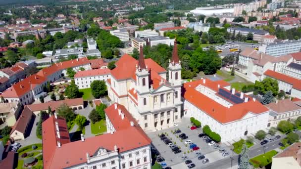 Szombathely Hungría Junio 2022 Vista Aérea Giratoria Catedral Nuestra Señora — Vídeos de Stock