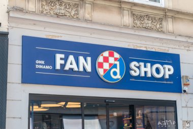Zagreb, Hırvatistan - 2 Haziran 2022: GNK Dinamo Zagreb 'in Hayran Dükkanı Amblemi.