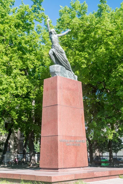 슬로바키아 브라티슬라바 2022 군대에 해방의 기념물 광장에 소련의 기념비 — 스톡 사진