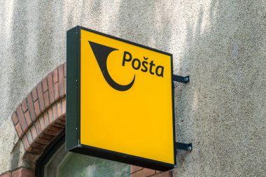 Zagreb, Hırvatistan - 2 Haziran 2022: Hırvatistan Cumhuriyeti 'nin ulusal posta operatörü Hırvat Posta Amblemi.