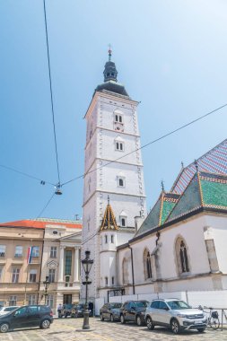 Zagreb, Hırvatistan - 2 Haziran 2022: St. Mark Kilisesi Kulesi.