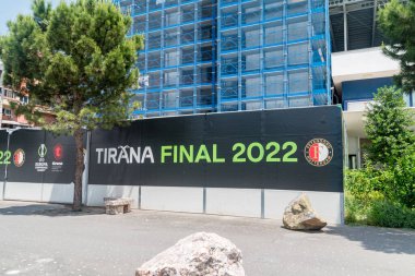 Tiran, Arnavutluk - 4 Haziran 2022: Tiran son işareti. 2022 UEFA Avrupa Konferansı Ligi Finali.