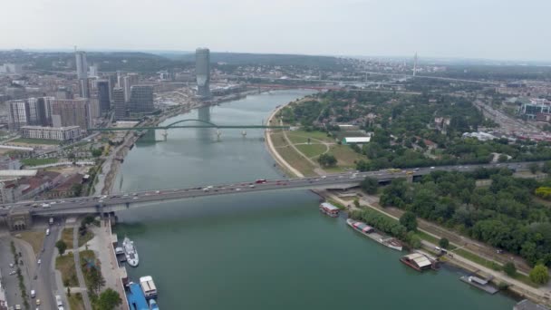 Belgrade Serbia June 2022 Aerial Static View Traffic Bridge Sava — Vídeo de Stock