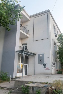 Priştine, Kosova - 5 Haziran 2022: Hasan Prishtina Prishtina Prishtina Üniversitesi Sanat Fakültesi.