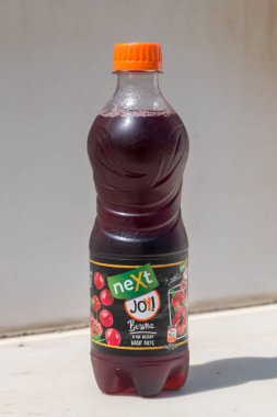 Üsküp, Kuzey Makedonya - 5 Haziran 2022: Sonraki Joy Cherry içeceği.