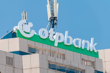 Tiran, Arnavutluk - 4 Haziran 2022: Macar banka şubesi OTP Bank 'ın logosu.