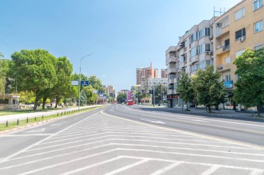 Üsküp, Kuzey Makedonya - 5 Haziran 2022: 11 Ekim sokağı Üsküp şehir merkezinde.