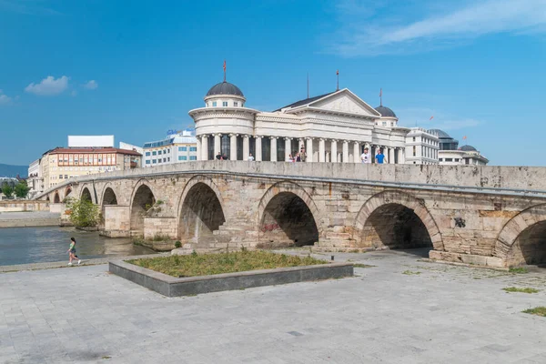 Skopje North Macedonia June 2022 Stone Bridge Vardar River Capital — ストック写真