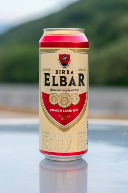 Nis, Sırbistan - 6 Haziran 2022: Birra Elbar birası.