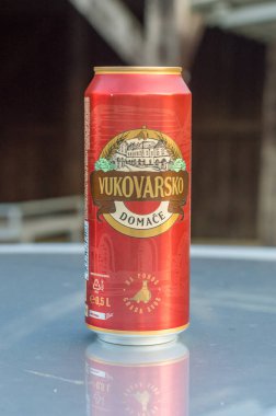 Stara Gradiska, Hırvatistan - 2 Haziran 2022: Vukovarsko Domace birası.