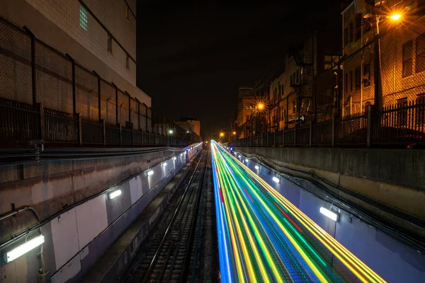 Kleurrijke Blauwe Gele Groene Rode Lichtpaden Van Tcl Vakantietrein Die — Stockfoto