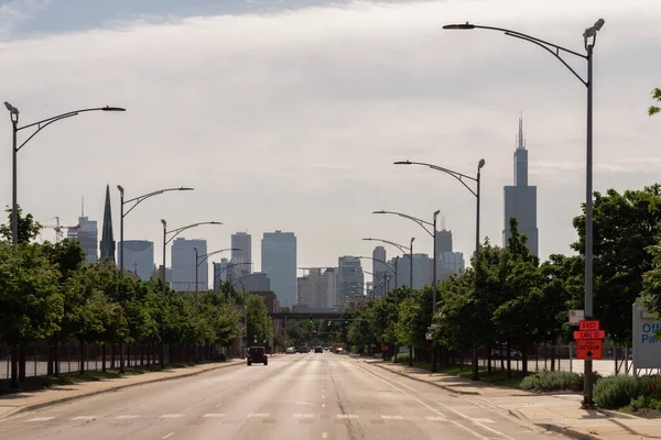 Chicago June 8Th 2022 Layer Clouds Hangs Downtown Skyline Quiet — Stock Photo, Image