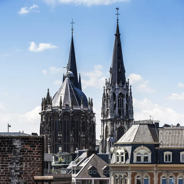 Catedral de Aachen Aachen, Aix-la-chapelle tomada catedral imperial igreja monumento gótico pos — Fotografia de Stock