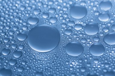 su damla çiy damla etkisi nano etkisi lotuseffekt mavi emprenye yağmur saptırıcı iter