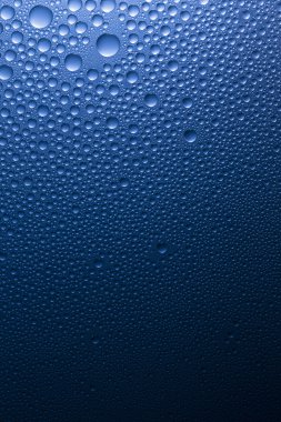 su damla çiy damla etkisi nano etkisi lotuseffekt mavi emprenye yağmur saptırıcı iter