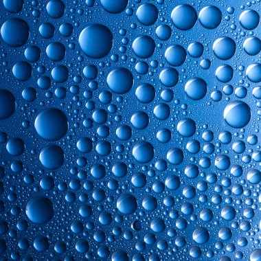 Saptırıcı boncuk nano etkisi tau lotuseffekt mavi mühürleyen iter su damla yağmur