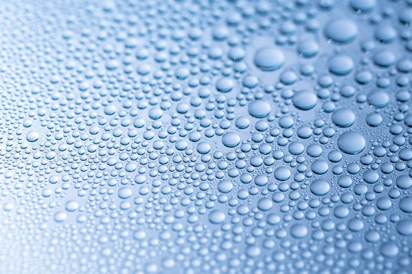 Νερό σταγόνες beading νανο επίδραση ταυ lotuseffekt μπλε sealer απωθεί βροχή εκτροπέα — Φωτογραφία Αρχείου