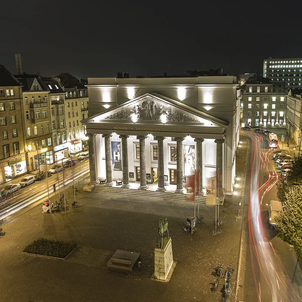 Teatro aix-la-chapelle Cidade Música Agir turismo noite de madrugada exposição de longa data — Fotografia de Stock