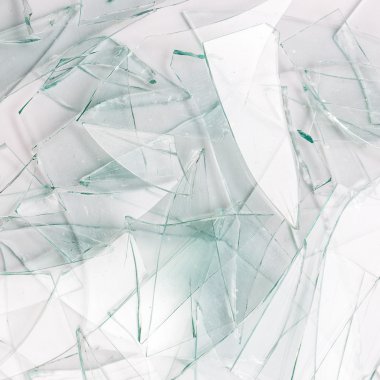 glassbreak cam çatlak kırık parçaları hırsızlığı hırsız kaza hasar sigortası splinter