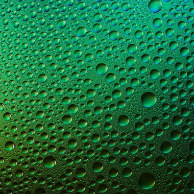 Waterdrops spektral degrade yeşil doğa siyah renkleri gökkuşağı renkli boncuk lotuseffekt tau sızdırmazlık