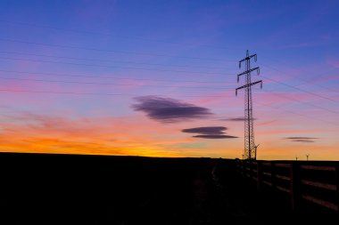 Sunrise elektrik pilon enerji kış siluet doğa turuncu mavi saat sıcak güneş